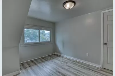 2213 S 74th St, West Allis, WI 53219 - Photo 14
