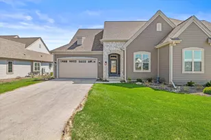 1615 Belmont Ln, Oconomowoc, WI 53066 - Photo 38
