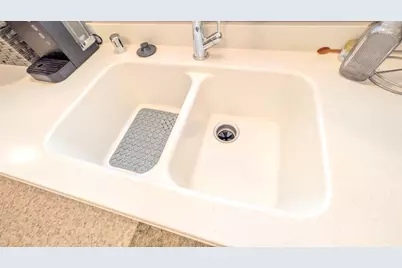 3201 S 72nd St, Milwaukee, WI 53219 - Photo 10