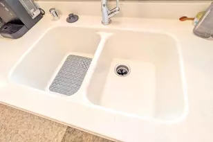 3201 S 72nd St, Milwaukee, WI 53219 - Photo 10