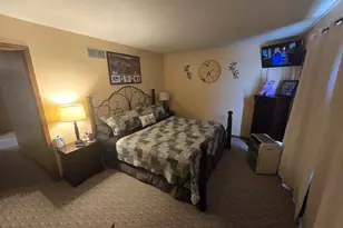 1547 Briarwood Ln, Hartford, WI 53027 - Photo 14