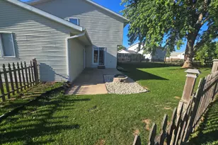 1547 Briarwood Ln, Hartford, WI 53027 - Photo 24