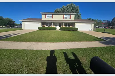 1547  Briarwood Ln #1543, Hartford, WI 53027 - Photo 1