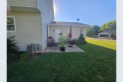 1547  Briarwood Ln #1543, Hartford, WI 53027 - Photo 28