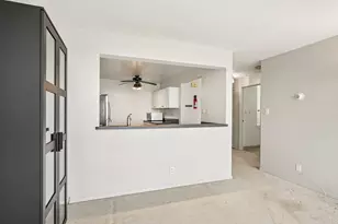 2525 S Shore Dr, Milwaukee, WI 53207 - Photo 34