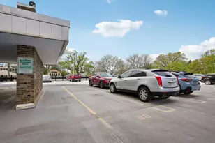 2525 S Shore Dr, Milwaukee, WI 53207 - Photo 22