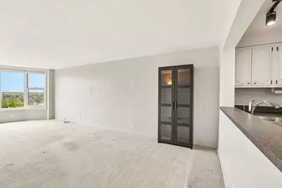2525 S Shore Dr #14B, Milwaukee, WI 53207 - Photo 38