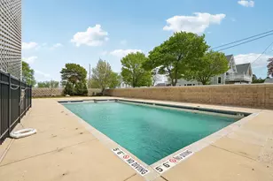 2525 S Shore Dr, Milwaukee, WI 53207 - Photo 18