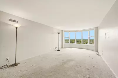 2525 S Shore Dr #14B, Milwaukee, WI 53207 - Photo 8