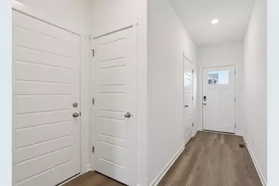 7136  Fair Oaks Rd, Racine, WI 53403 - Photo 2