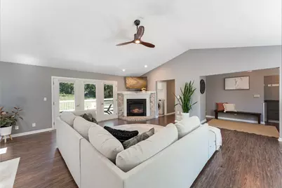 118  Hillview Rd, Delavan, WI 53191 - Photo 8