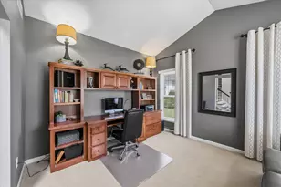 W73N413 Greystone Dr, Cedarburg, WI 53012 - Photo 6