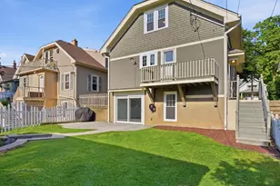 527 S 7th Ave, West Bend, WI 53095 - Photo 4