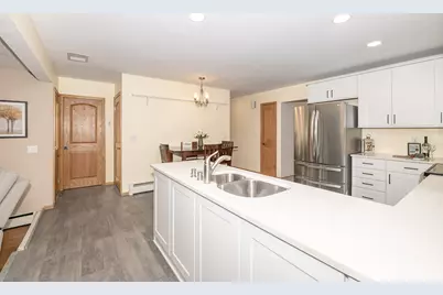 3303 S 123rd St, West Allis, WI 53227 - Photo 6