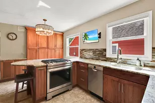 6639 Hillside Ln, Wauwatosa, WI 53213 - Photo 12