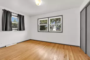 6639 Hillside Ln, Wauwatosa, WI 53213 - Photo 20