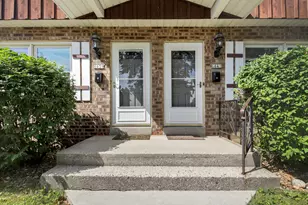 6639 Hillside Ln, Wauwatosa, WI 53213 - Photo 2