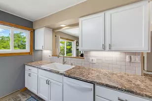 618 Westridge Dr, West Bend, WI 53095 - Photo 6