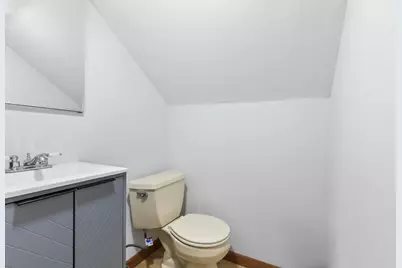 1017 N Chicago Ave, South Milwaukee, WI 53172 - Photo 16