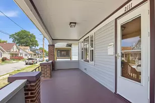 2111 Lawn St, Racine, WI 53404 - Photo 2