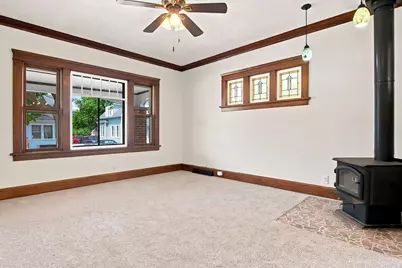 2111  Lawn St, Racine, WI 53404 - Photo 6