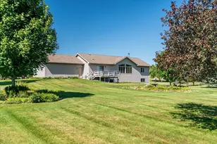 E7325 Skyline Dr, Viroqua, WI 54665 - Photo 4