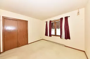 6843 N Park Manor Dr, Milwaukee, WI 53224 - Photo 18