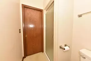 6843 N Park Manor Dr, Milwaukee, WI 53224 - Photo 16