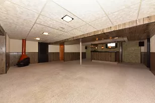 6843 N Park Manor Dr, Milwaukee, WI 53224 - Photo 24