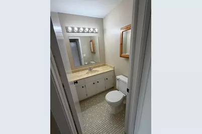 4200 W Rivers Edge Cir #7, Milwaukee, WI 53209 - Photo 6