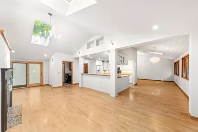 15685  Brojan Dr, Brookfield, WI 53122 - Photo 14