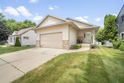 824  Columbia Ave, South Milwaukee, WI 53172 - Photo 2