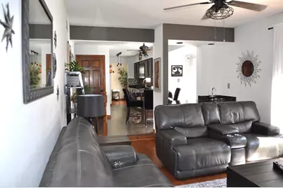 8501 W Cascade Oaks Ct, Franklin, WI 53132 - Photo 16
