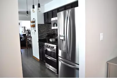 8501 W Cascade Oaks Ct, Franklin, WI 53132 - Photo 10