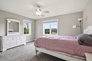 1267 Mary Hill Cir, Hartland, WI 53029 - Photo 32