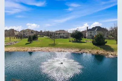 1267  Mary Hill Cir, Hartland, WI 53029 - Photo 4