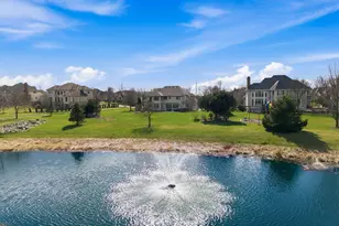 1267 Mary Hill Cir, Hartland, WI 53029 - Photo 4