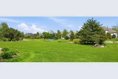 1267  Mary Hill Cir, Hartland, WI 53029 - Photo 6