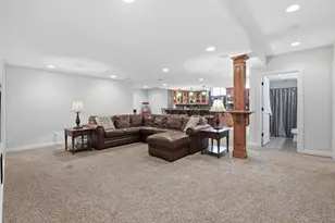 1267 Mary Hill Cir, Hartland, WI 53029 - Photo 36