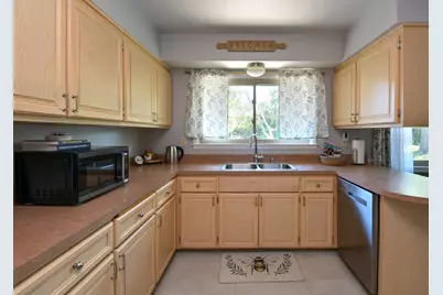 4625 W Parkland Ave, Brown Deer, WI 53223 - Photo 6