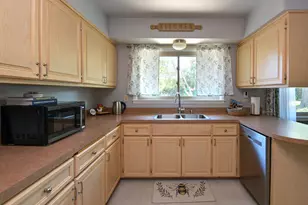 4625 W Parkland Ave, Brown Deer, WI 53223 - Photo 6