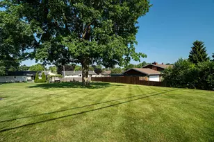 3616 N Newman Rd, Racine, WI 53406 - Photo 10