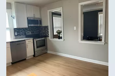325  Wilson Ave, Waukesha, WI 53186 - Photo 8