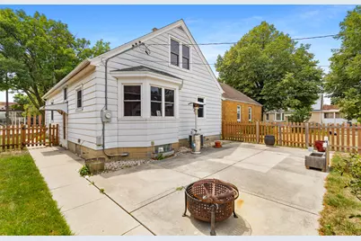 4026 W Oklahoma Ave, Milwaukee, WI 53215 - Photo 2
