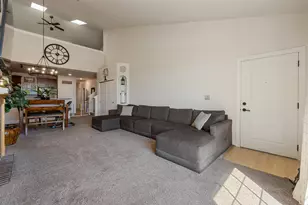 W206N16753 Blackberry Cir, Jackson, WI 53037 - Photo 8