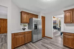 846 Shoal Creek, Racine, WI 53185 - Photo 8