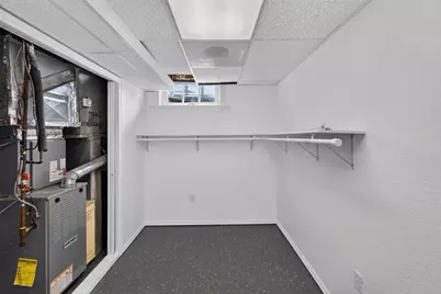 606 E Decorah Rd, West Bend, WI 53095 - Photo 24