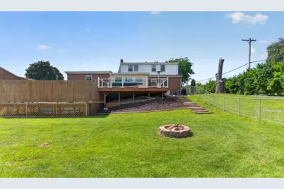 606 E Decorah Rd, West Bend, WI 53095 - Photo 36