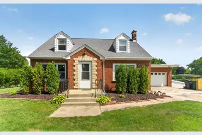 606 E Decorah Rd, West Bend, WI 53095 - Photo 1