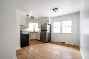 1537 S 96th St, West Allis, WI 53214 - Photo 28